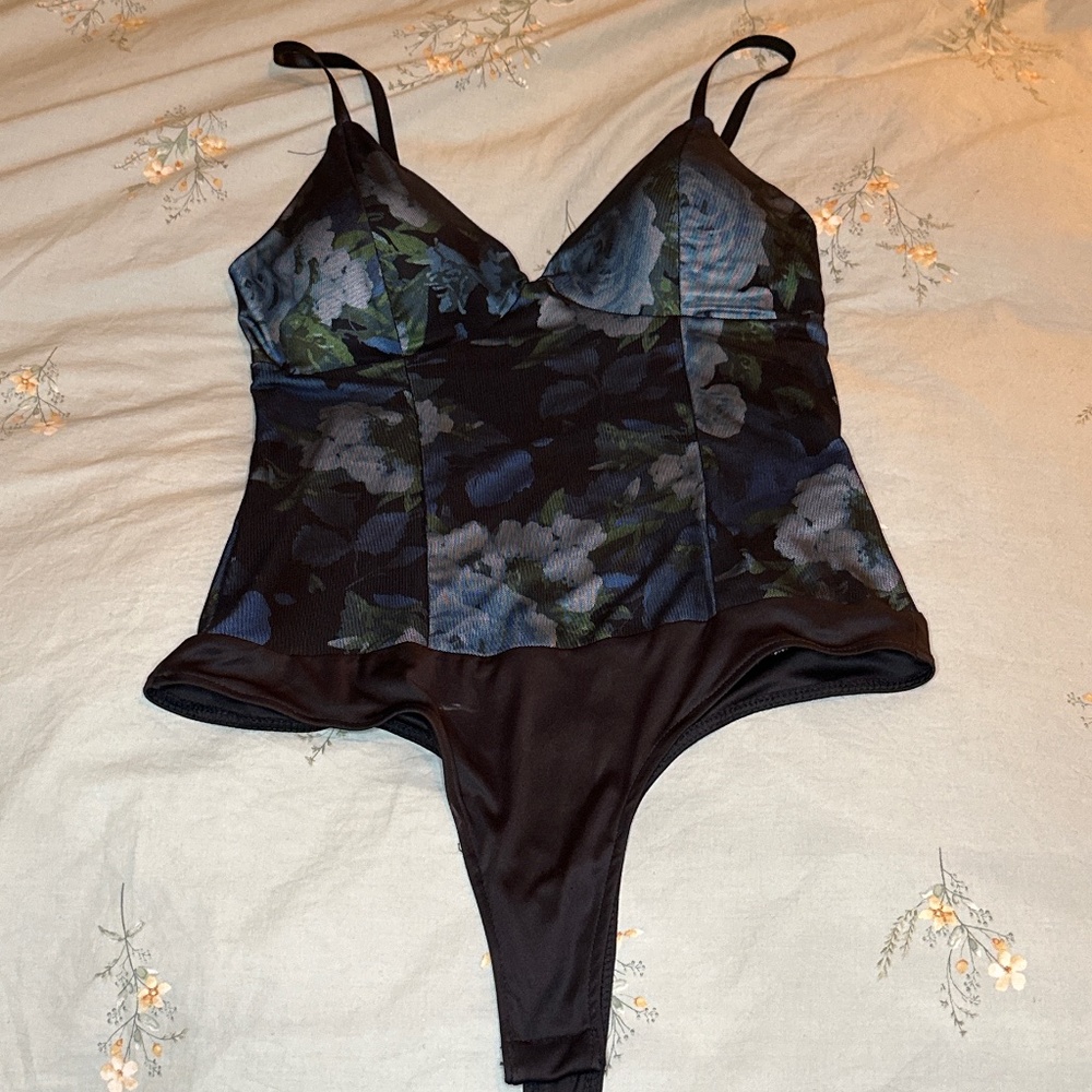 By G Guess